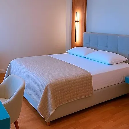 Hotel Elite *