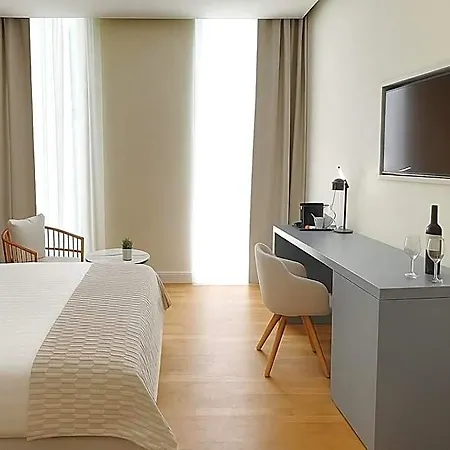 Elite Hotel *